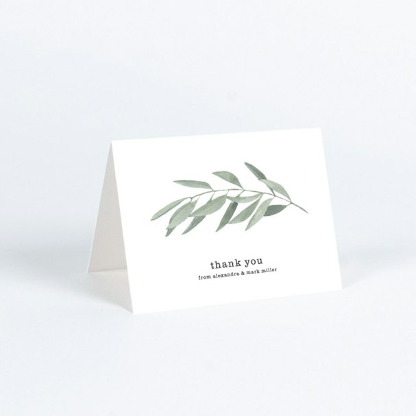 Bride and groom with printable thank you cards